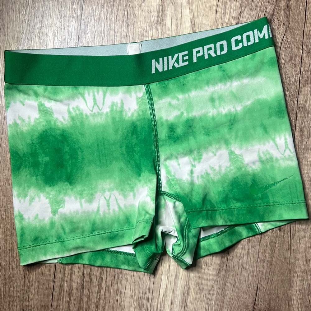 Women’s Nike Pro Dri-Fit Green Combat Compression Shorts 2.5 inseam Size Small